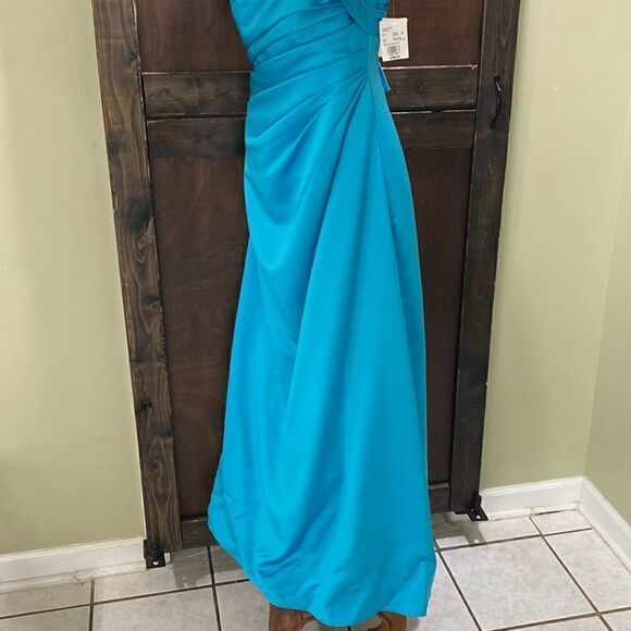 Davids Bridal Gown. Teal in color. In perfect condition. NWT. Women’s 8. - Picture 5 of 16